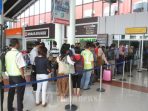 antrian-mudik-lebaran-di-bandara-sh-jakarta_20160703_142222